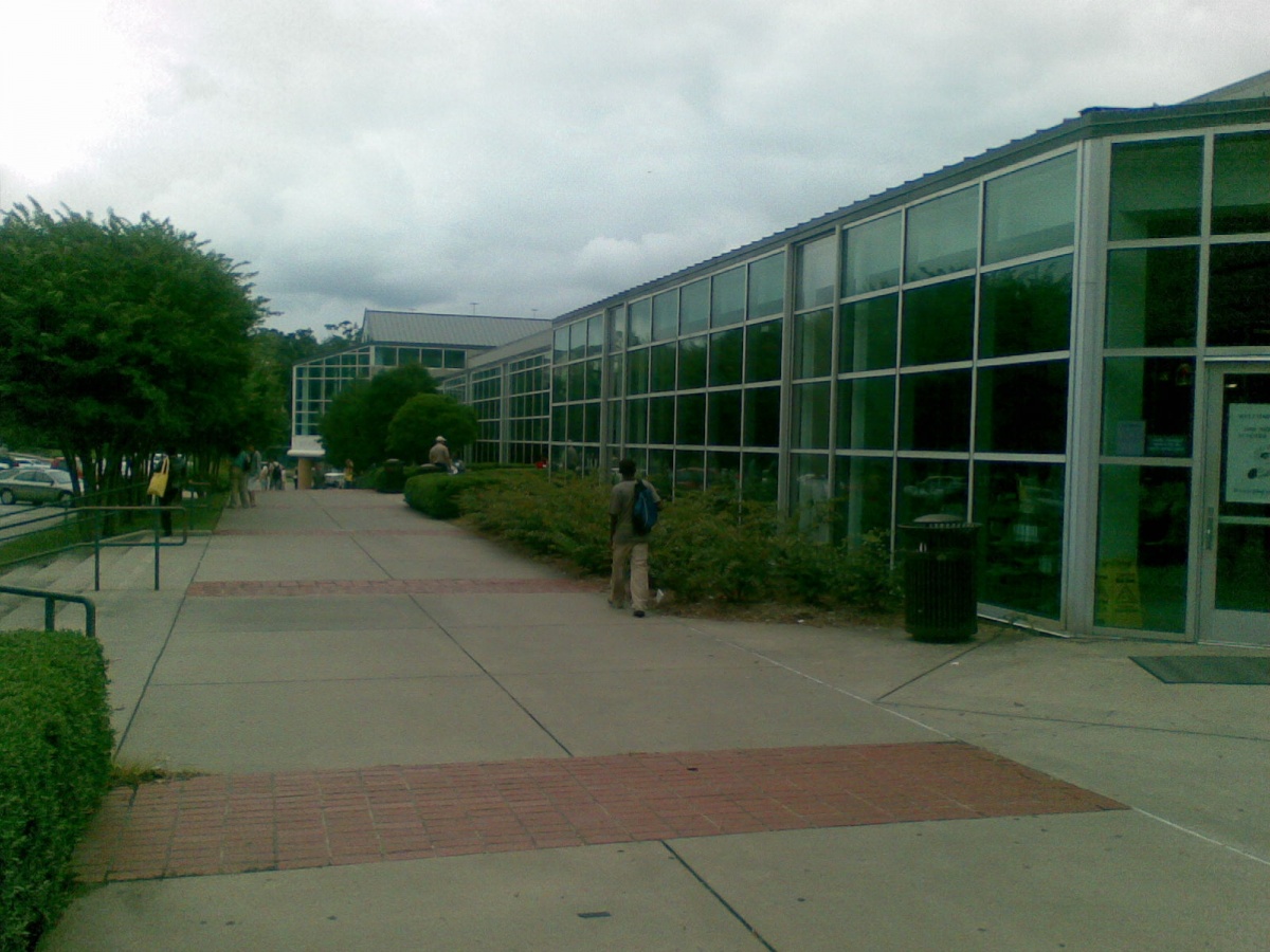 File:Ualr-student-center.jpg - FranaWiki